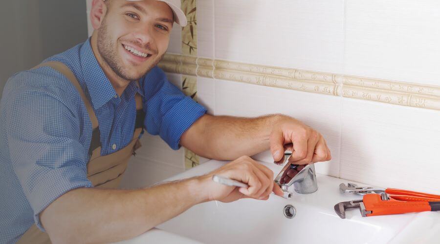Leak Detection in Holcomb, IL